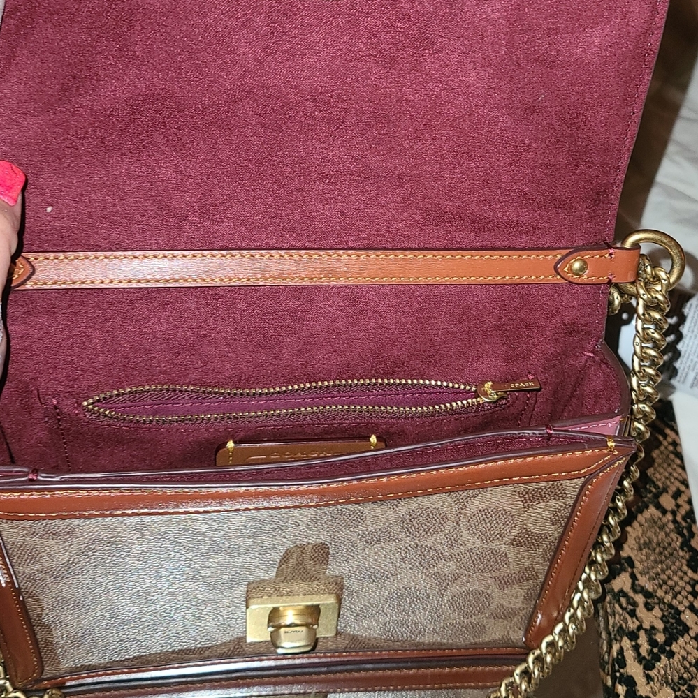 Coach purse - Picture 2 of 4